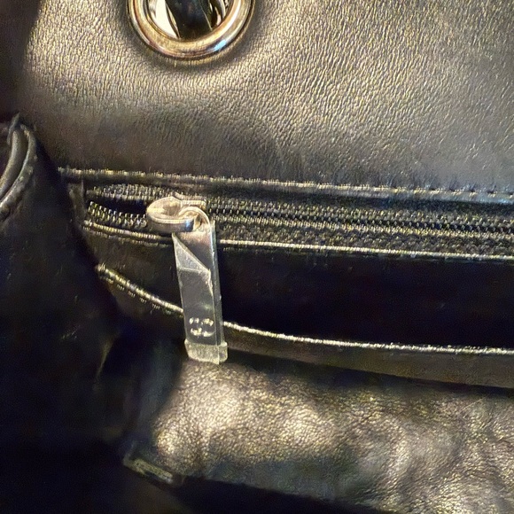 Chanel Classic Flap - Picture 7 of 17